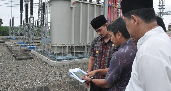 Gubernur Jambi, Zumi Zola saat Sambangi Gardu Induk Aur Duri.