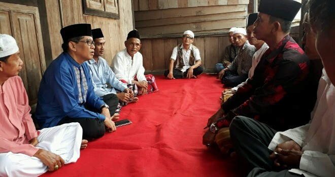 H Bakri bersama DPD PAN Kota Jambi melakukan safari Ramadhan di Kecamatan Pelayangan, Kota Jambi.