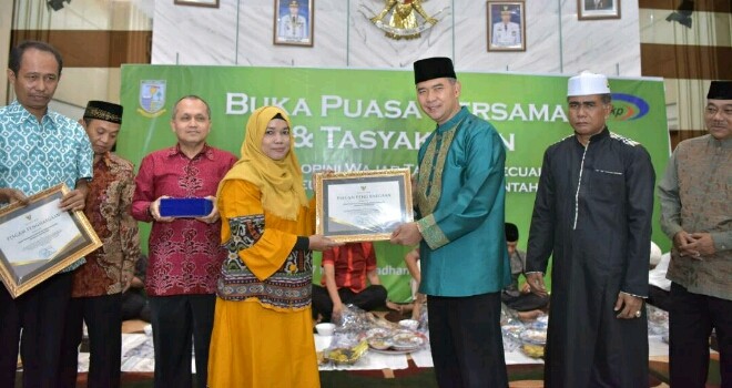 Pemkot Jambi saat Buka Puasa Bersama.