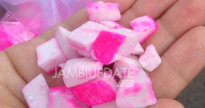 BPOM Provinsi Jambi bersama Dinkes, Perdagangan dan Perindustrian dan Badan Ketahanan Pangan Kota Sungai Penuh, menemukan takjil berbuka puasa menggunakan bahan berbahaya yang melebihi batas.