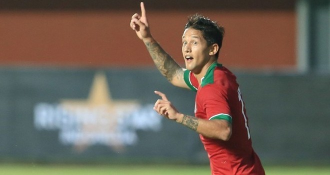 Irfan Bachdim memperlihatkan kualitasnya ketika Indonesia mengalahkan Kamboja (Wahyudin/Jawapos)