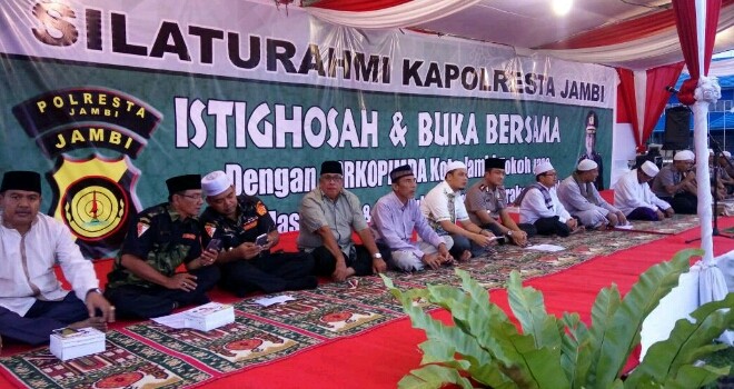 Polresta  Jambi saat Gelar Istighosah dan Buka Puasa Bersama.