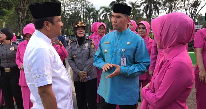 Walikota Jambi, Sy Fasha bersama Kapolresta Jambi, AKBP Fauzi Dalimunthe saat buka bersama dengan para camat, Danramil, Kapolsek, Lurah, Bhabinkamtibmas, Babinsa serta Ketua RT se-kota Jambi di Rumah Dinas Walikota Jambi.