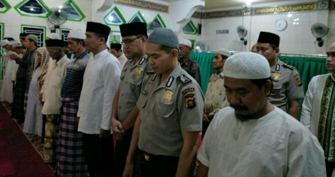 Humas Polda Jambi Gelar Tarawih Keliling.