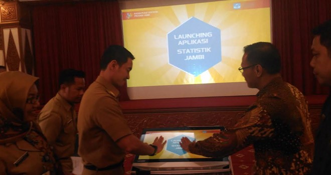 Pemerintah Provinsi Jambi bekerja sama dengan BPS dalam peluncuran aplikasi data statistik Jambi berbasis android di rumah dinas Gubernur Jambi.