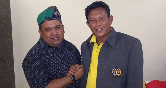 Ketua PWI Provinsi Jambi, Saman (kanan).