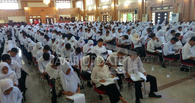 Ratusan Tenaga Kontrak Tebo yang mengikuti ujian.