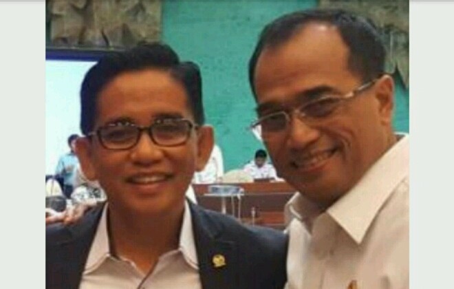 H Bakri bersama Menteri Perhubungan, Budi Karya.