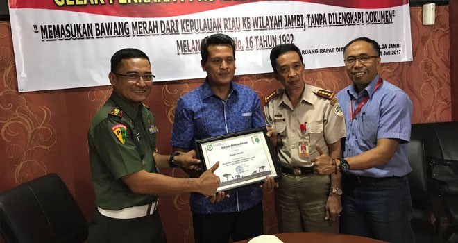 Polda Jambi mendapatkan penghargaan dari Kementerian Pertanian RI.