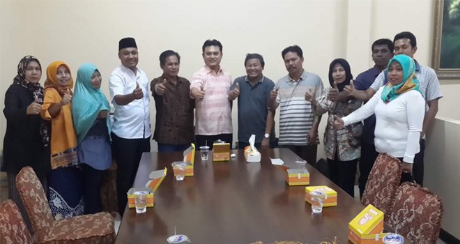 Sum Indra bersama DPRT PAN Kotabaru, Kota Jambi. Foto: Ist