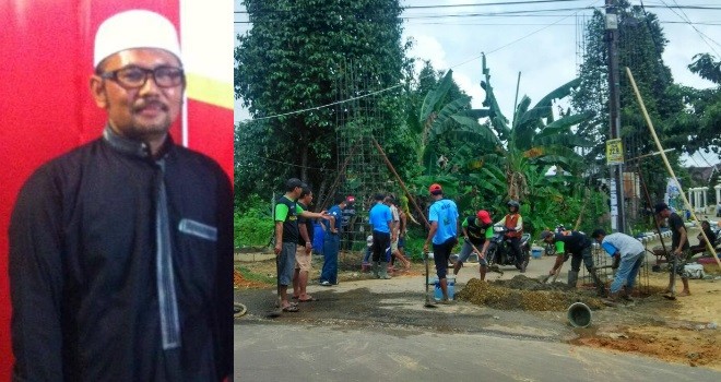 Warga RT 49 Kelurahan Kenali Asam Bawah, Kota Jambi melakukan gotong royong pembangunan gapura utama (Insert) H Suparyono.