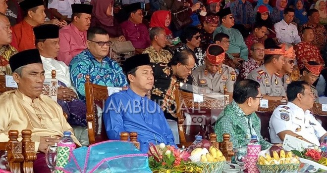 Wakil Bupati Muarojambi, Bambang Bayu Suseno SP MM, saat menghadiri acara peringatan Festival Masyarakat Peduli Danau Kerinci.