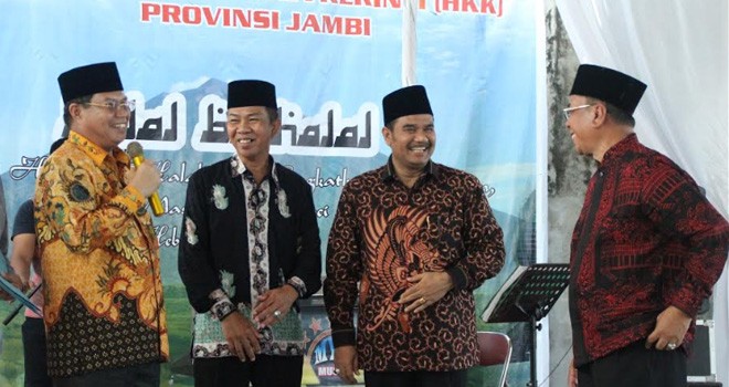 anggota DPR RI Sutan Adil Hendra (SAH) saat Silahturahmi Dengan Ribuan Keluarga Besar Raptama, Tabagsel dan HKK.