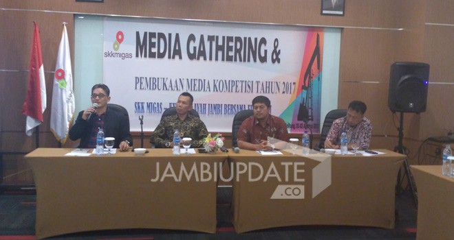 Pembukaan Media Gathering dan Media Kompetisi 2017 SKK Migas-KKKS Wilayah Jambi Bersama FJM Jambi di Hotel BW Suite Belitung, Selasa malam (1/8).