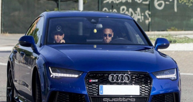 Neymar (kanan). Foto : ATLAS