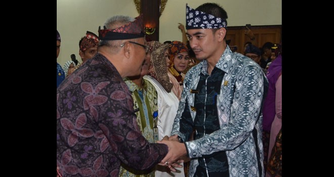 H. Arfan ST. MM saat di lantik Gubernur Zola menjadi Kepala Bidang Bina Marga Dinas PU Pera Provinsi Jambi
