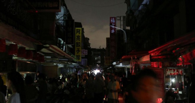 Mati lampu di Taiwan.