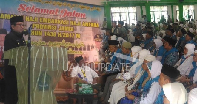 Wakil Gubernur Jambi, Fachrori Umar melepas CJH kloter 21 EHA.