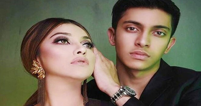 Sarah Azhari bersama anaknya Albany Ray. Foto : Instagram