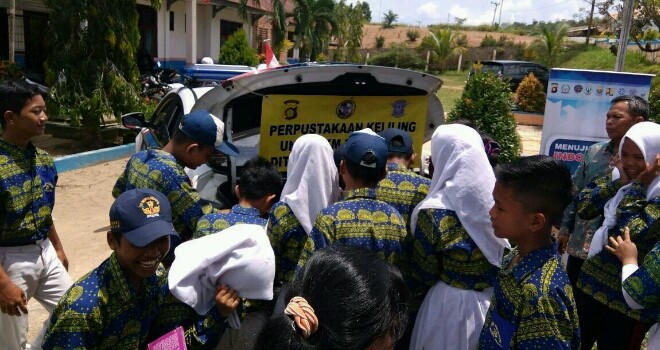 Satlantas Tanjabtim meluncurkan pustaka keliling.