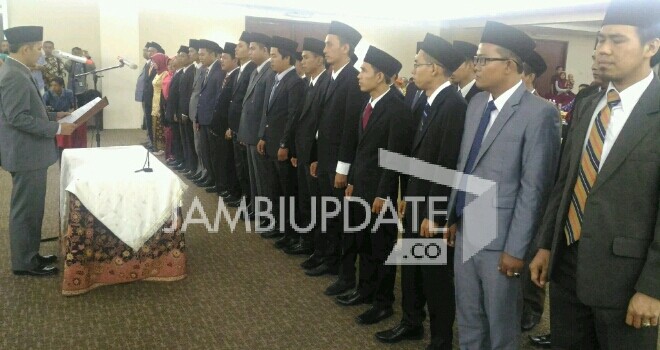 Pelantikan Panwaslu Kab/Kota di Provinsi Jambi.