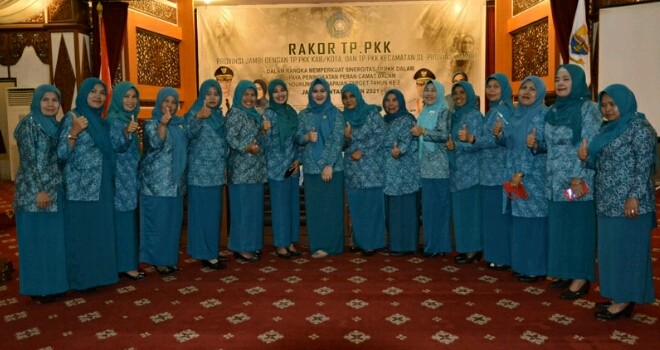 Sherrin bersama Kader PKK.