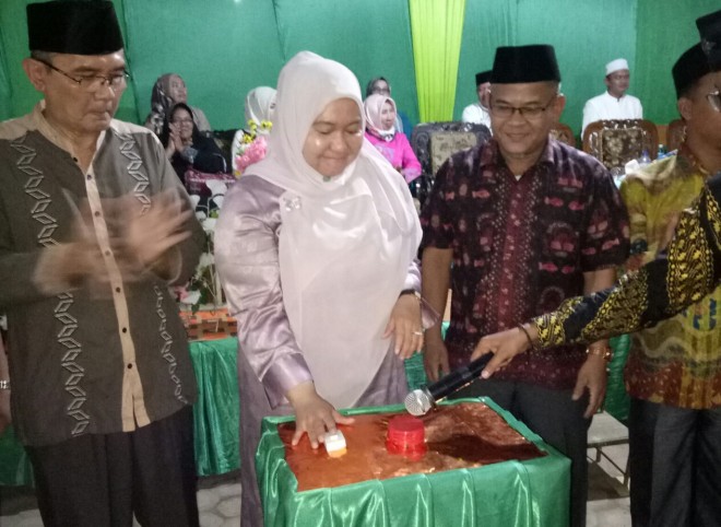 Bupati Masnah Buka MTQ Desa Sarang Burung.
