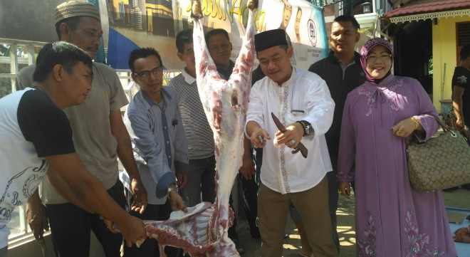Gapensi Kota Jambi Bagi-bagi Puluhan Paket Daging Kurban.