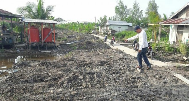 Tanggul sungai nibung. 