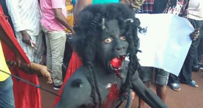 Mirip kolor ijo. Foto : Nairaland.com