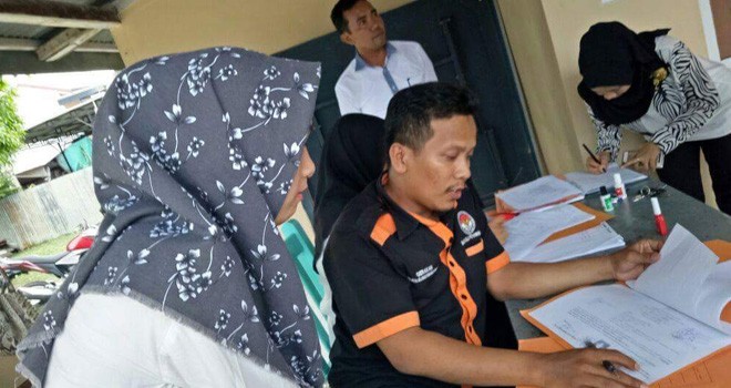 Staf menerima peserta pendaftaran  Pawascam yang lalu dikantor Panwaslu Kota JAmbi beberapa hari yang lalu.