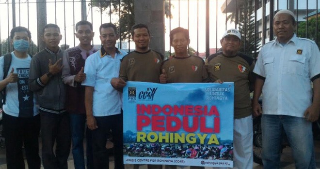 Aksi Peduli Muslim Rohingya.
