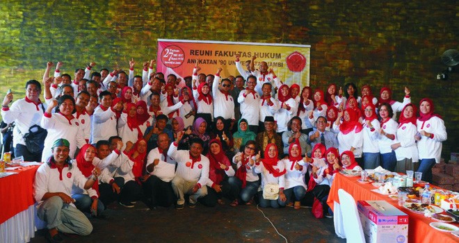 Reuni alumni Fakultas Hukum Universitas Jambi (FH Unja) angkatan tahun 1990.