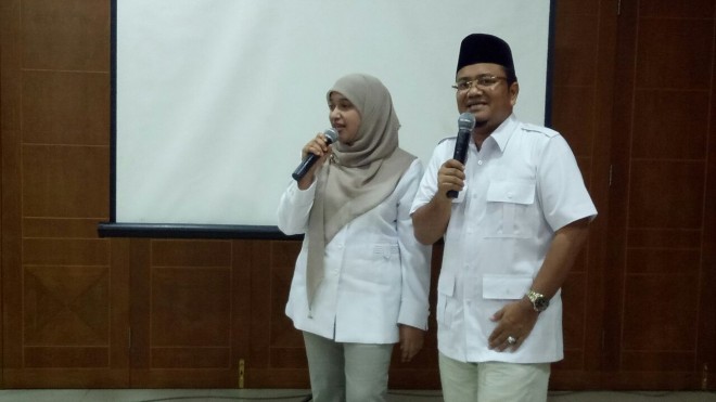 dr.Maulana bersama istrinya dr.Hj.Nadiyah,SpOG.