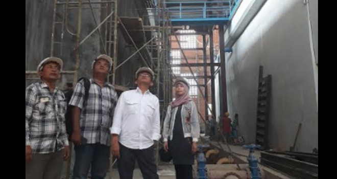 H Bakri saat meninjau proyek.