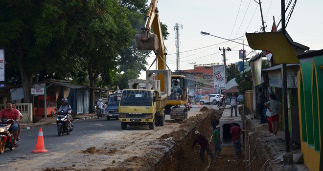 Pekerjaan Drainase di Jl Adam Malik, Jambi Selatan, Kota Jambi beberapa waktu lalu.