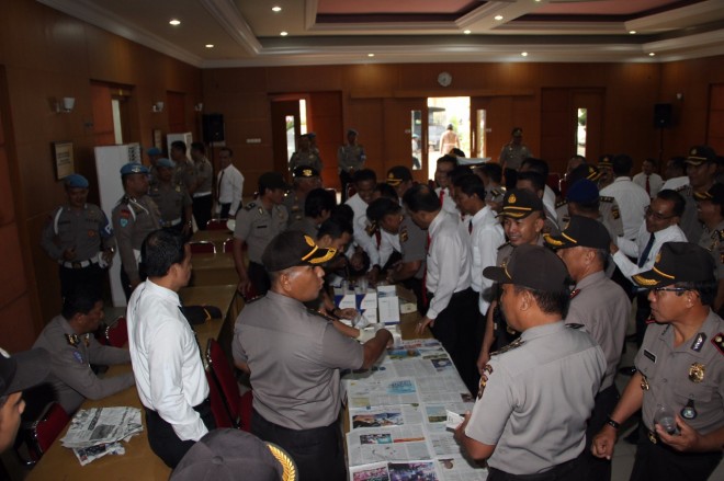 Tes urine yang dilaksanakan di Gedung Siginjai pagi ini (25/9). 