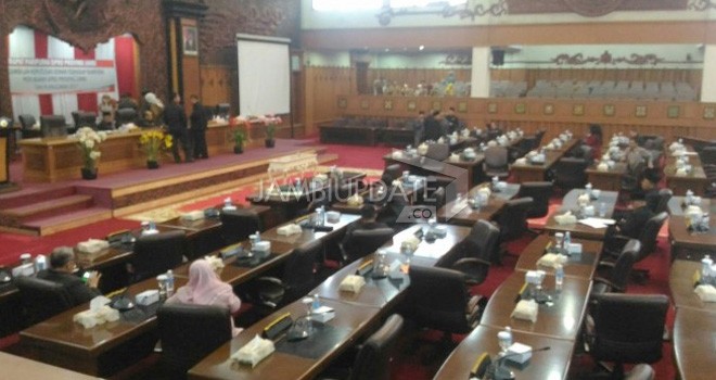 Rapat Paripurna istimewa. Foto : Zainur Rizal / Jambi Ekspres