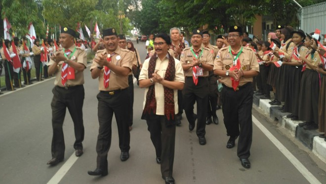 Tiba di Jambi, Kakwarnas Adhyaksa Dault Disambut Antusias Ratusan Anggota Pramuka Jambi.