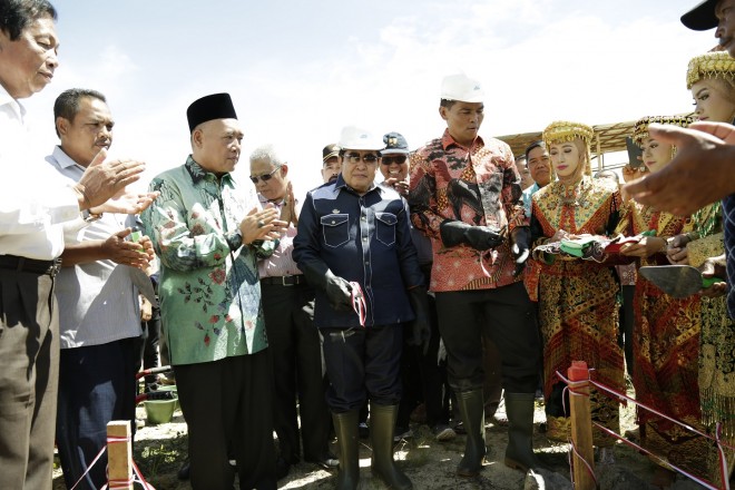 Wako AJB saat disambut dengan tari sikapur sirih.