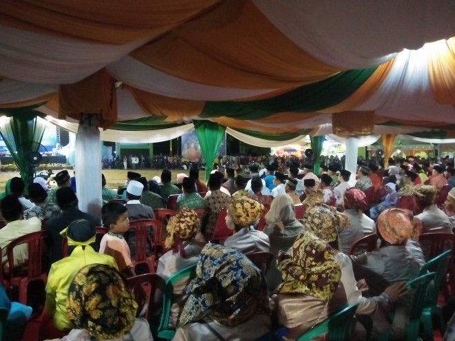 Pembukaan MTQ tingkat Kota Jambi, yang dibuka langusng oleh Wako Fasha Minggu malam (1/10)