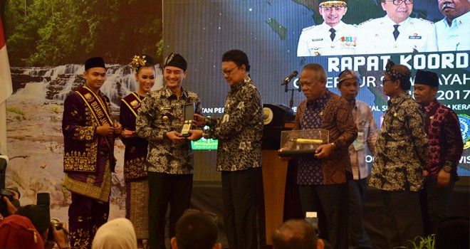 Rakor Gubernur se Wilayah Sumatera 2017.