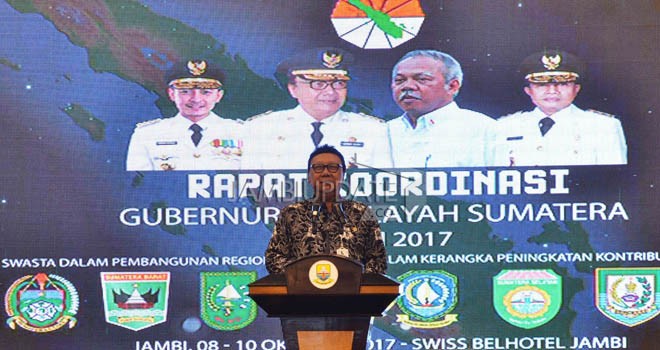 Menteri dalam negeri (Mendagri) Tjahjo Kumolo.