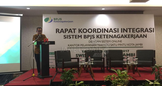 Rapat integrasi dengan sistem layanan Perizinan Terpadu Satu Pintu (PTSP) Pemerintah Kota Jambi.