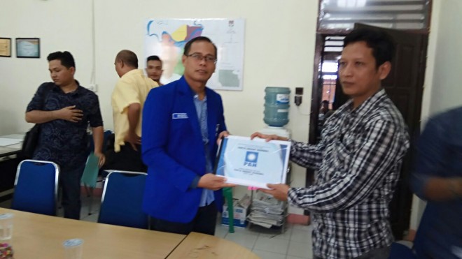 PAN Kota Jambi Serahkan Dokumen Tanpa Kehadiran Laza.