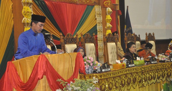 Gubernur Zola saat Hadiri HUT Muaro Jambi.