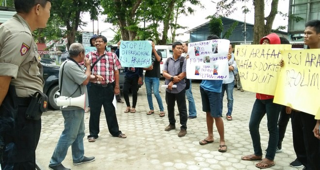 Unjuk Rasa di Dinkes Kota Jambi.