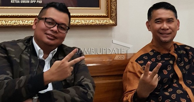 Calon petahana Sy Fasha bersama Kemas Faried Alfarelly.