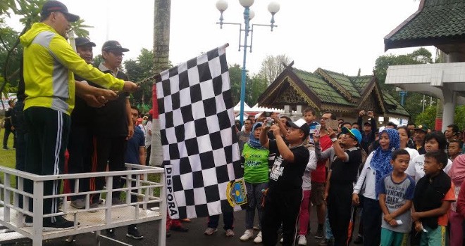 KPU Kota Jambi Gelar Jalan Santai.