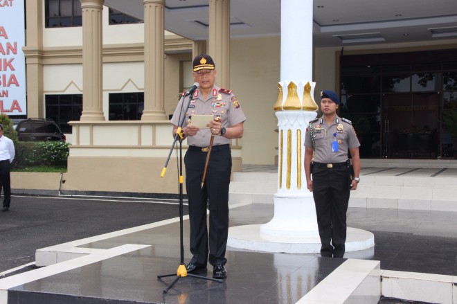 Kapolda Jambi, Brigjen Pol Priyo Widyanto saat memimpin apel Operasi Aman Nusa II 2017.